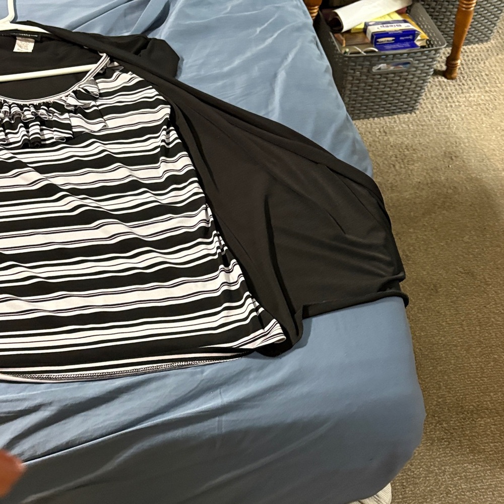 Black and White Striped Women's Top pxl by Perseption Petite nice top polyester - Picture 10 of 10